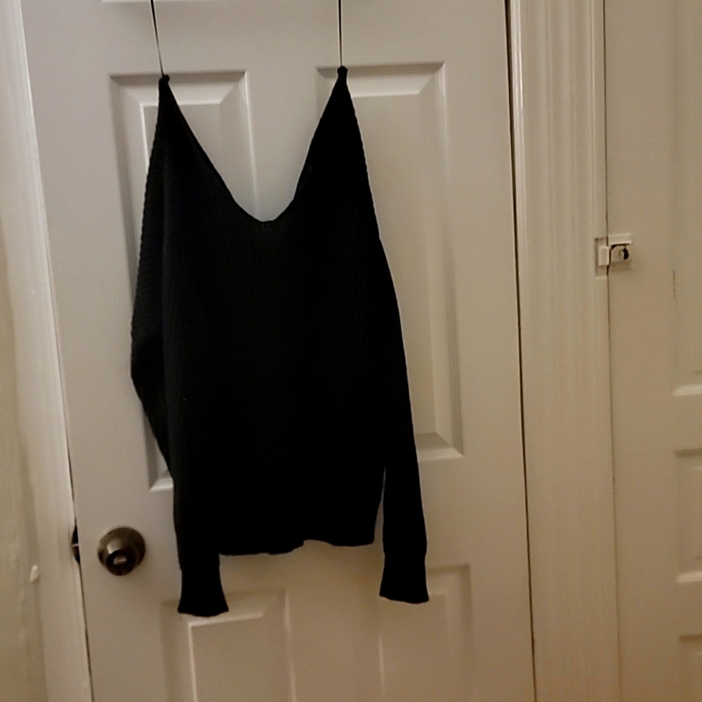 Off shoulder knot detail sweater